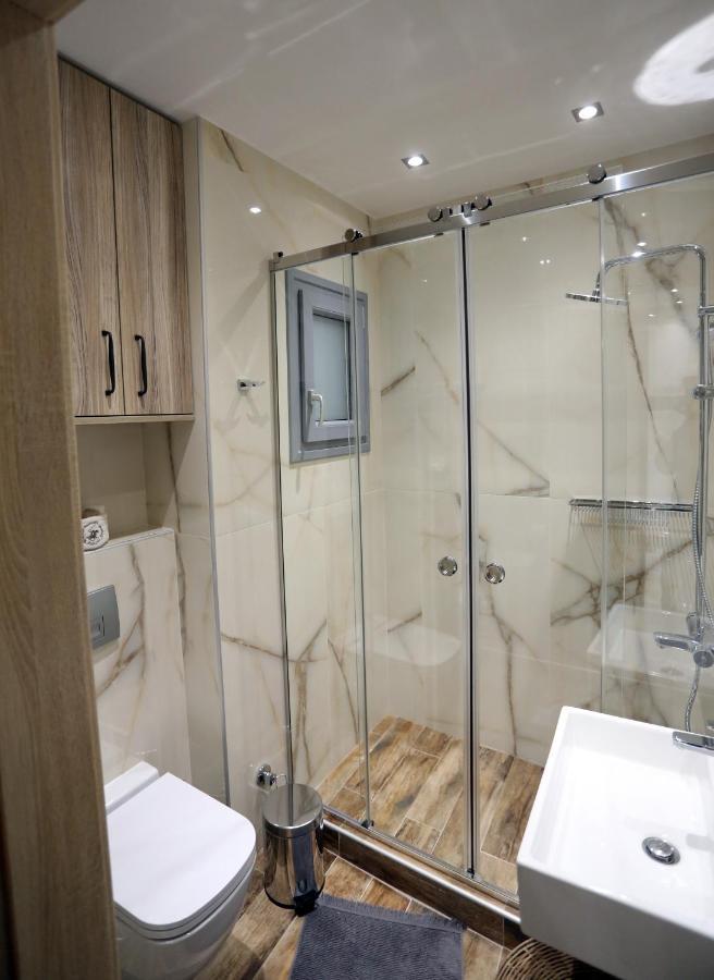 La Larissa Luxury Apartments Trekke Екстериор снимка