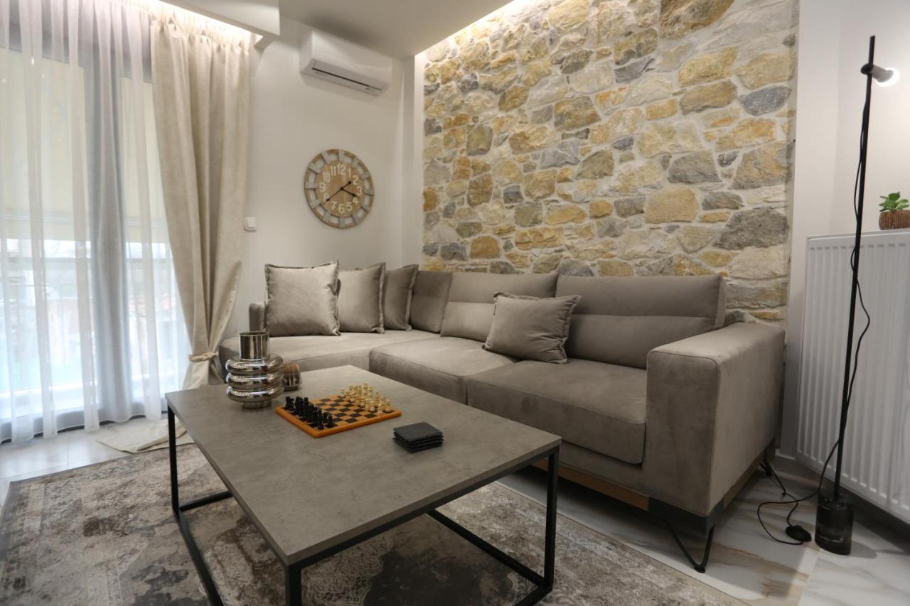 La Larissa Luxury Apartments Trekke Екстериор снимка
