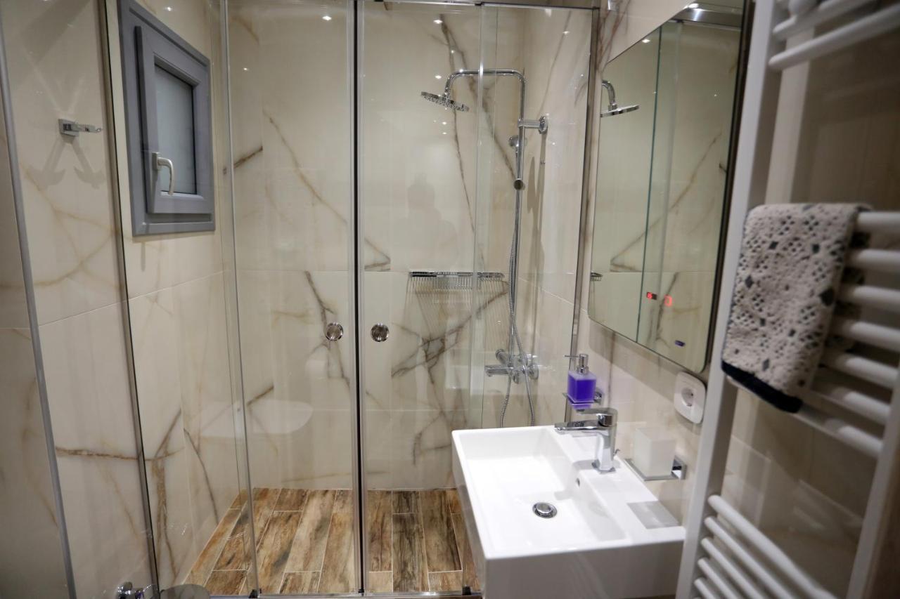 La Larissa Luxury Apartments Trekke Екстериор снимка
