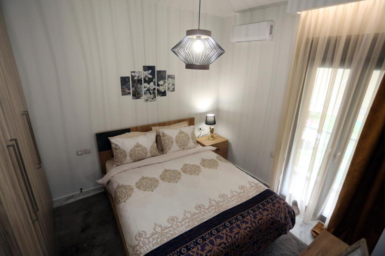 La Larissa Luxury Apartments Trekke Екстериор снимка