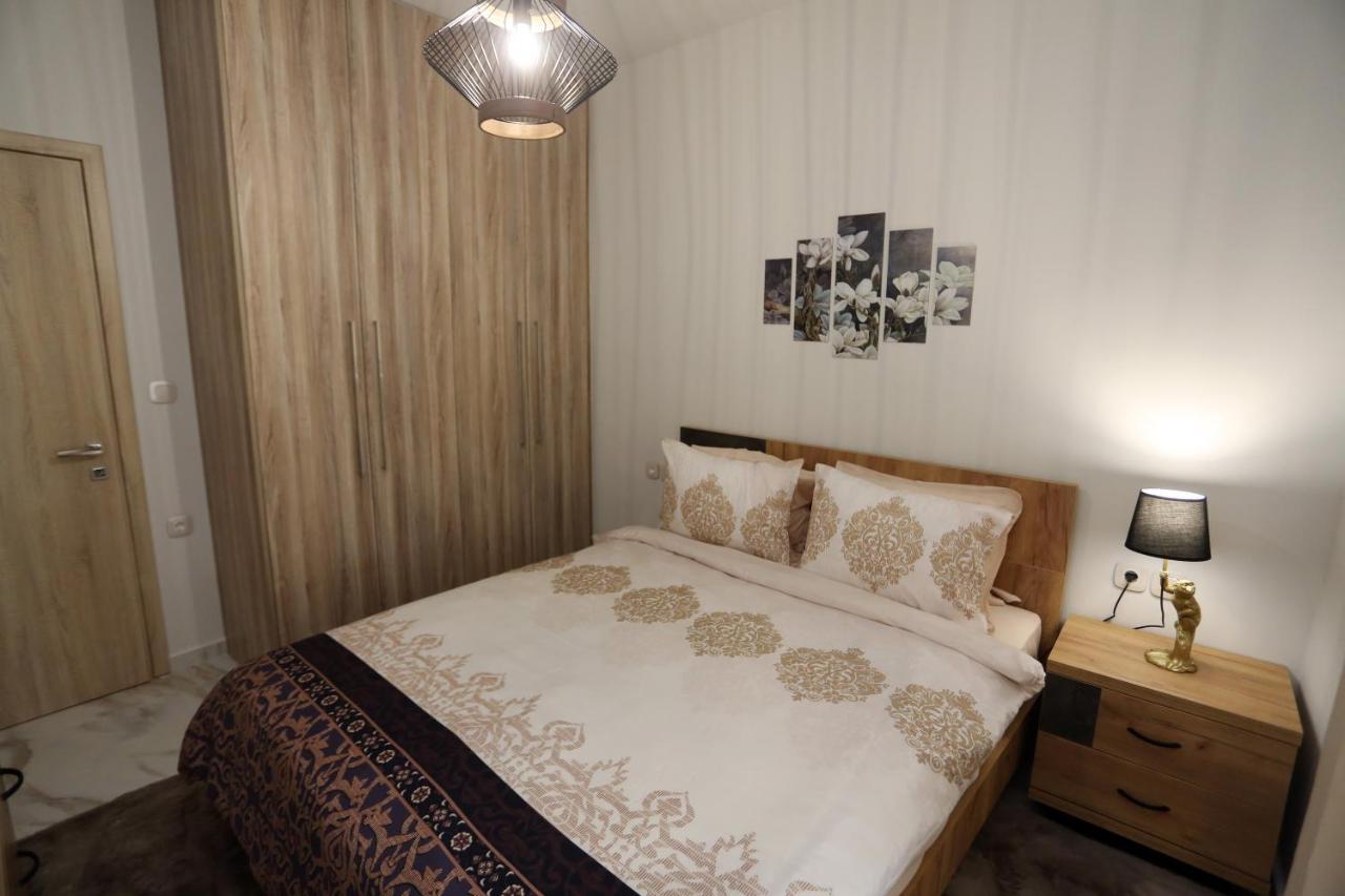 La Larissa Luxury Apartments Trekke Екстериор снимка
