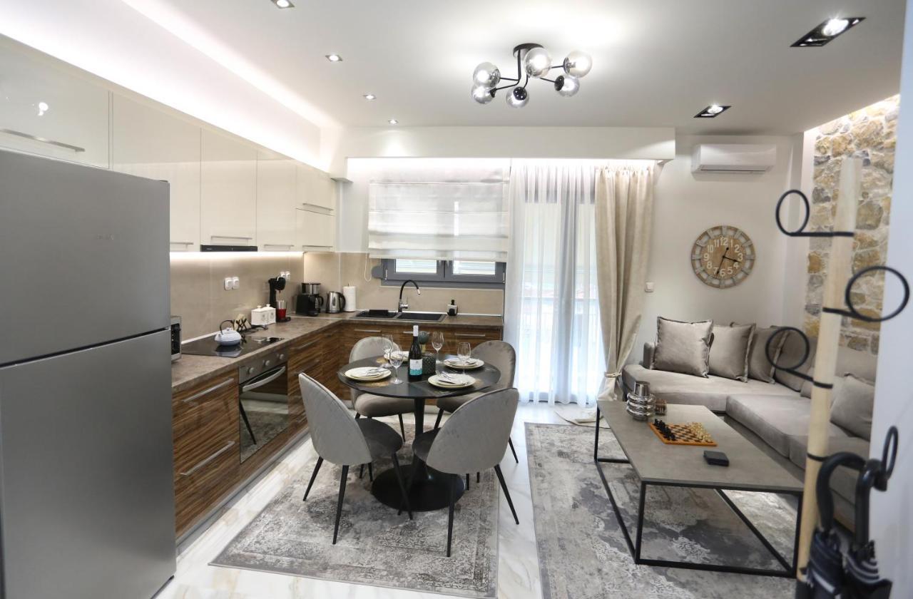 La Larissa Luxury Apartments Trekke Екстериор снимка