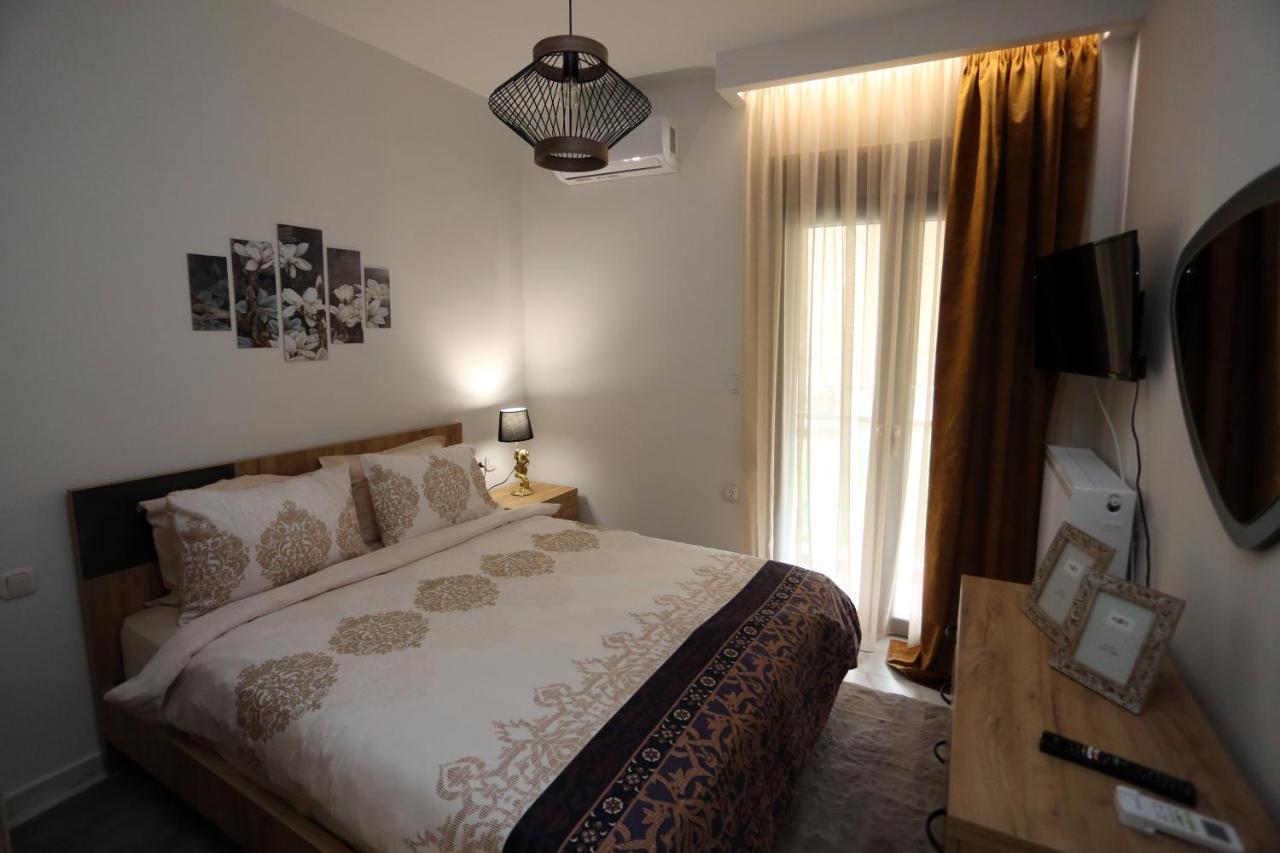 La Larissa Luxury Apartments Trekke Екстериор снимка