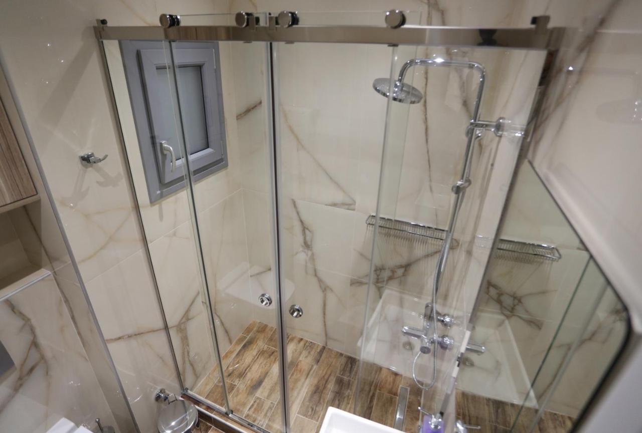 La Larissa Luxury Apartments Trekke Екстериор снимка